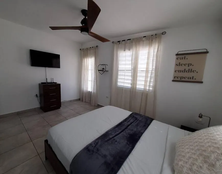 Aguadilla Sunset Apt Ac Wifi 8 Minute Walk Crashboat Beach Puerto Rico